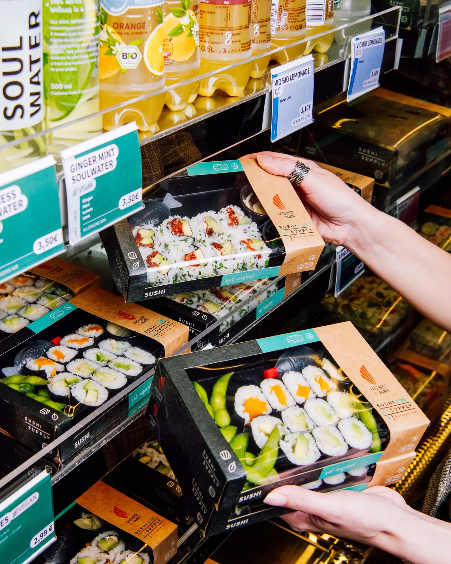 Sushi Supply Hamburg Team — frisches gesundes Sushi seit Jahren