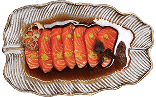  Salmon Sashimi auf Ponzu Sauce